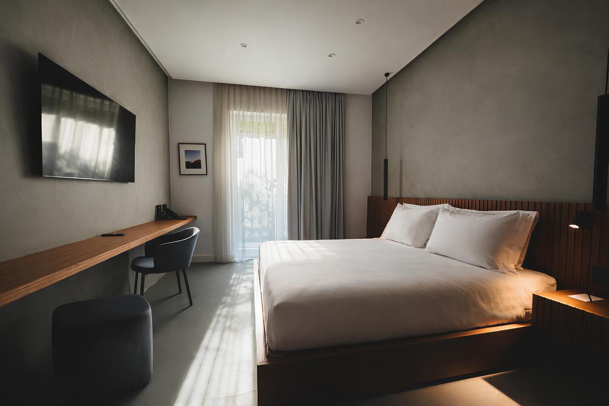 J Maluni City Hotel — Photos 1